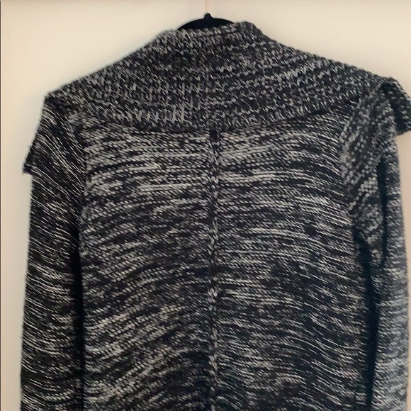 Forever 21 Black and Gray Cardigan - Picture 4 of 4
